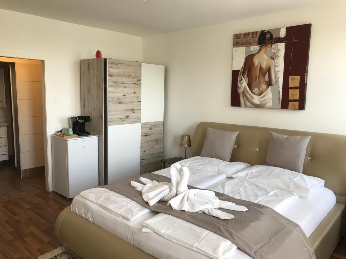 Hotel-Restaurant Zum Donaueck Mauthausen Exteriör bild